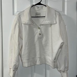 White Abercrombie & Fitch pullover